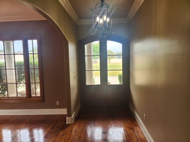 Photo - Large 4 Bed 3 Bath Brick Home