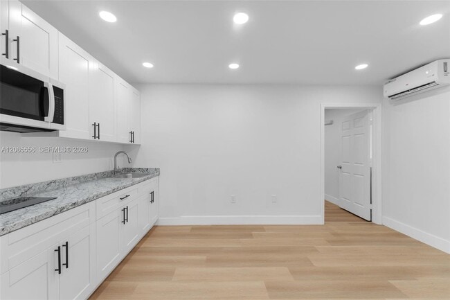 Building Photo - 17915 NW 43rd Ct Unit C