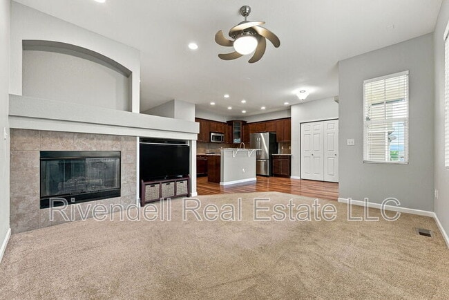 4483 Applecrest Cir