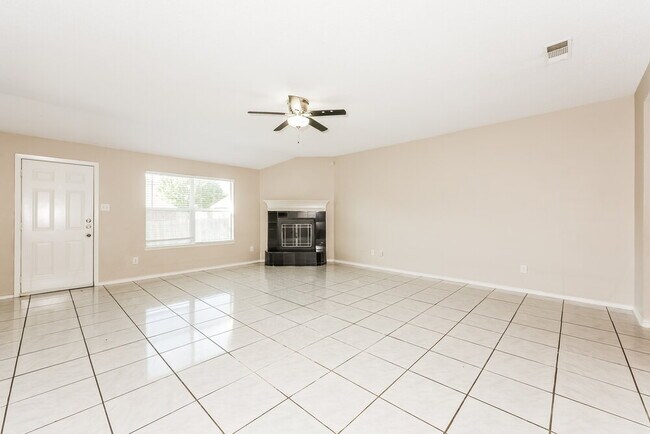 Photo - 617 St Eric Dr