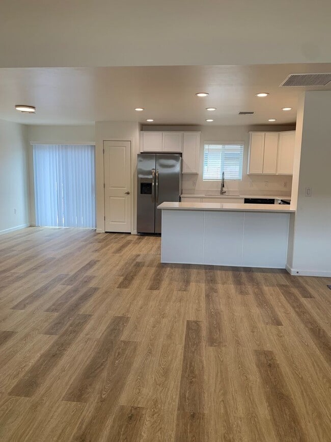 Photo - 2374 South Dr