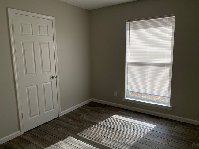 Photo - 19 Rolling Meadows Dr