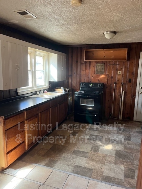 Photo - 225 Terrace Ave