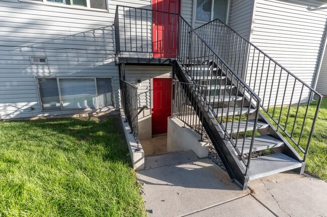 Photo - 870 W 530 S Unit 2