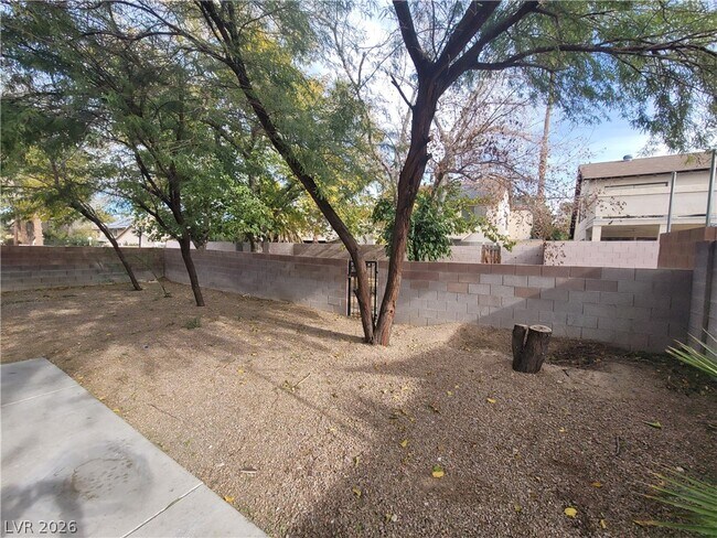 Photo - 4760 Woodridge Rd