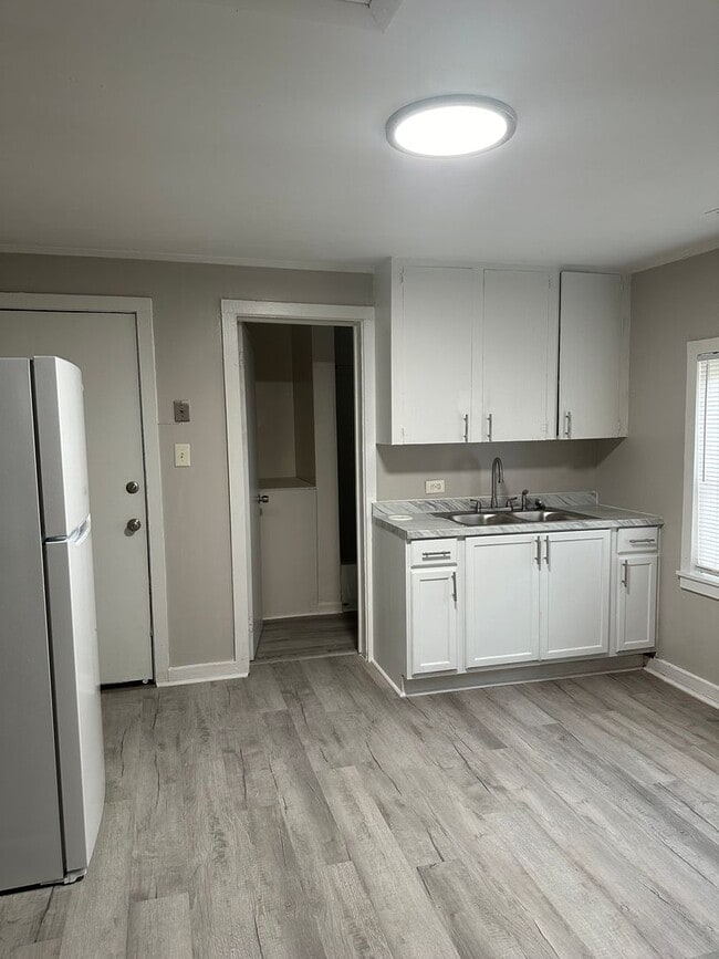 Photo - Cozy 2 Bedroom 1 Bathroom Home