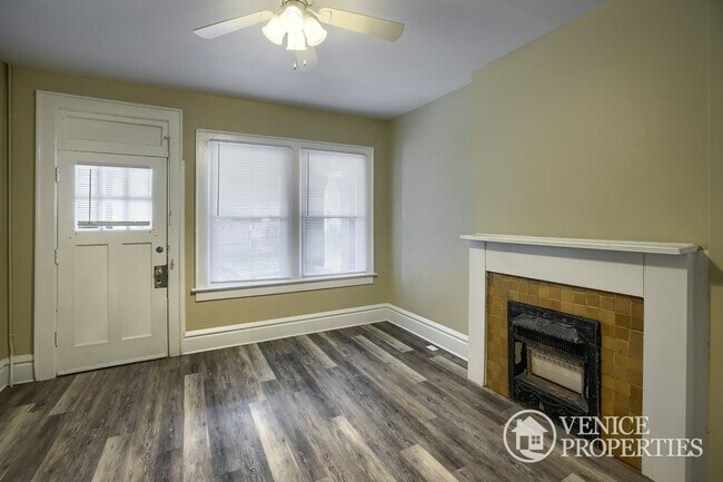 Photo - 2094-2098 Indiana Ave