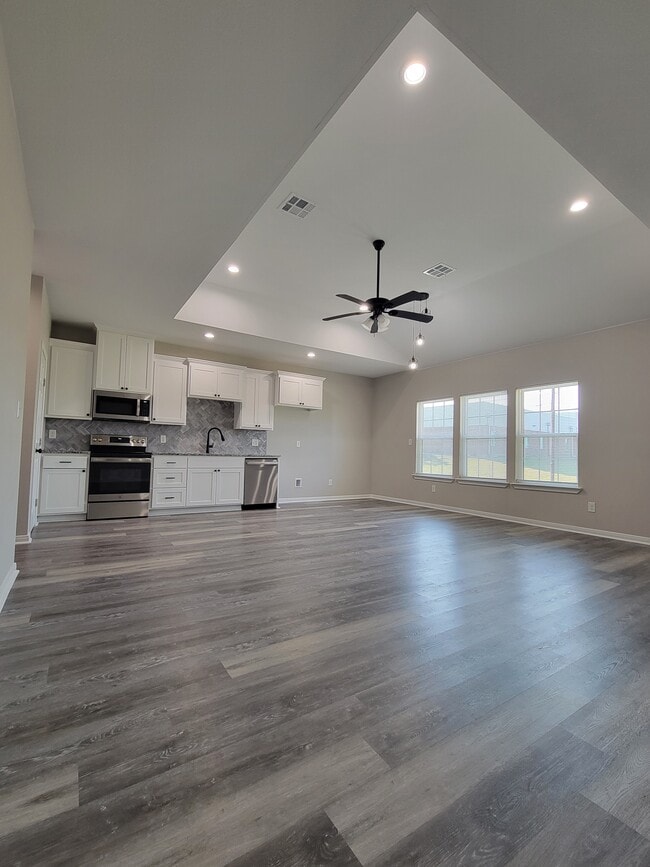 Photo - 112 Cora Lee Ln