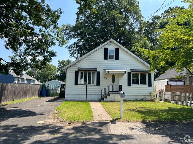 Building Photo - Three Bedroom in Croydon Rental