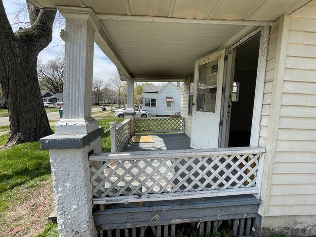 Photo - 1764 E Johns Ave