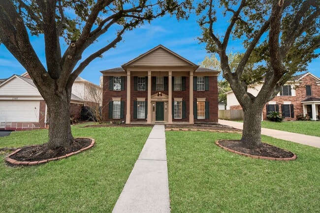 Building Photo - 1111 Cascade Creek Dr