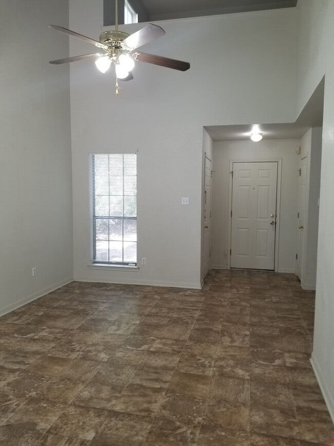Photo - 2608 Tortuga Ln