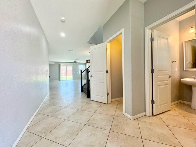 Photo - 10544 Pembroke Bay St