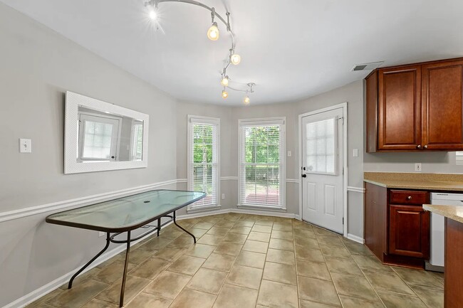 Photo - 1368 Squire Dudney Dr