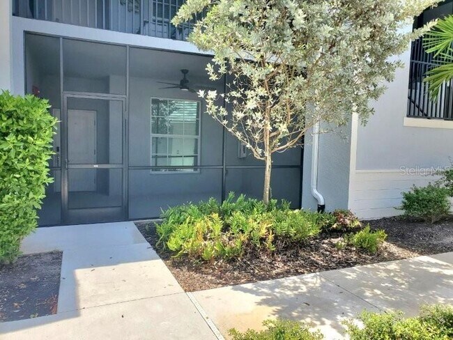 14194 Heritage Landing Blvd Unit 611