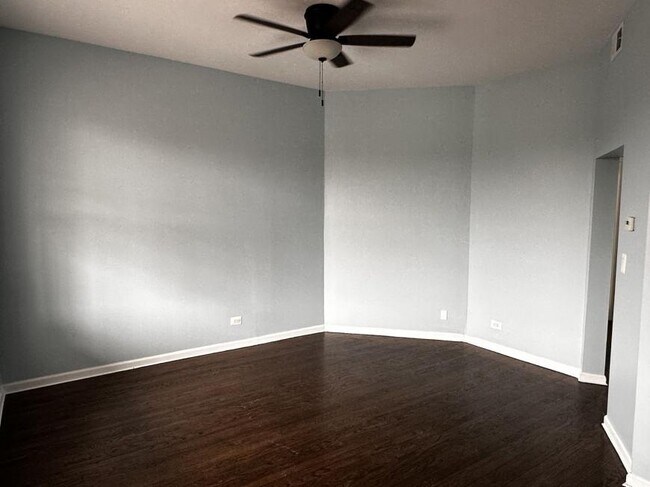 Photo - 2 bedroom in Chicago IL 60625 Unit 3R