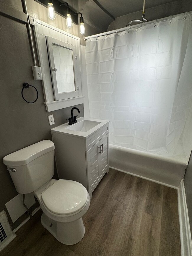 Photo - 8602 Bancroft Ave Apartment Unit THREE