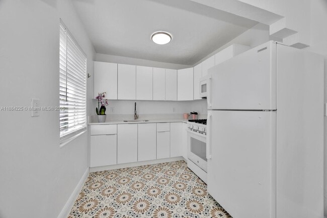 Photo - 23 Phoenetia Ave Unit 2