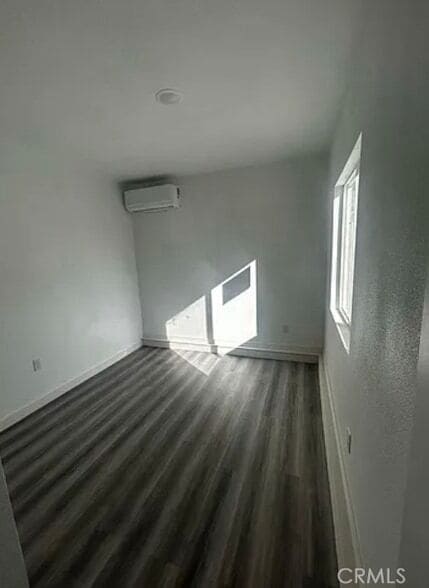 Photo - 648 E Cerritos St