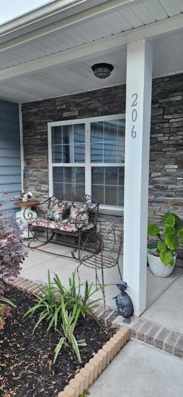 Photo - 206 New Iris Ln