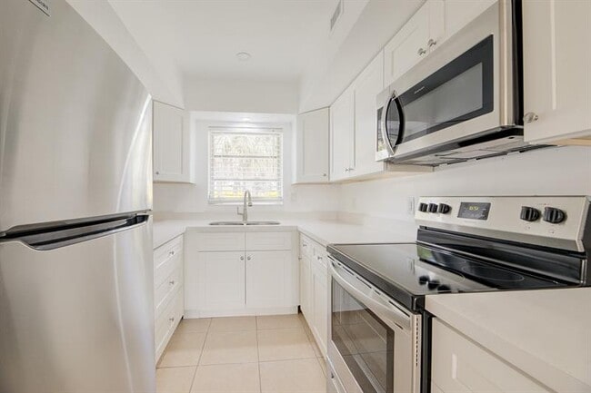 Photo - 1017 NW 30th Ct Unit 1