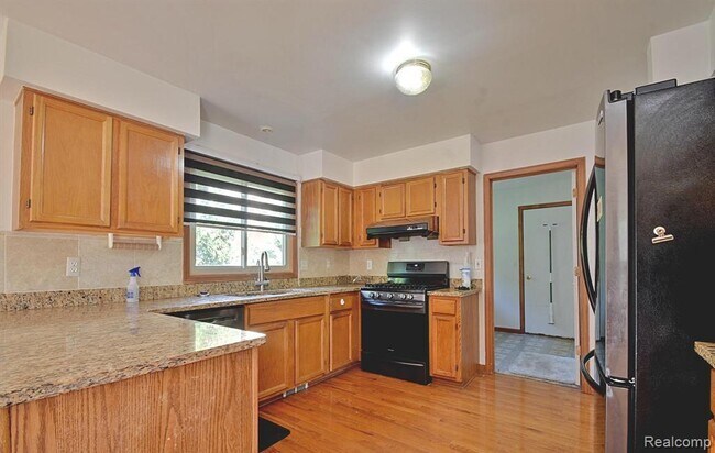 Photo - 2358 Saffron Ct