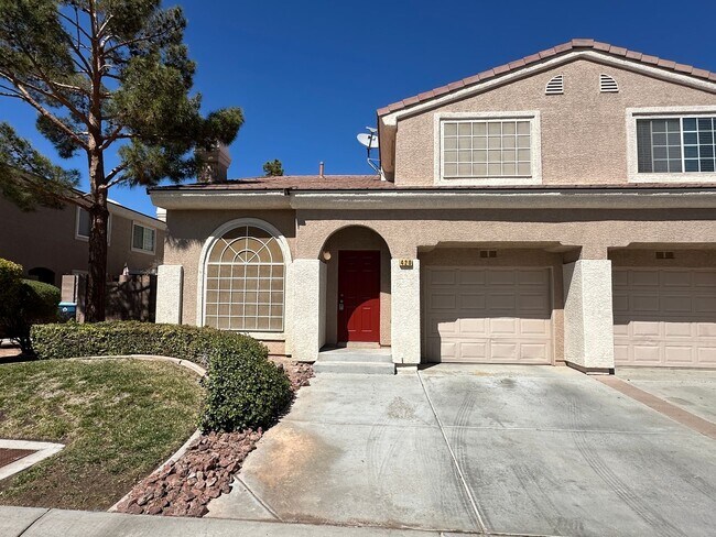 Silverado Ranch town-home in a gated commu... - Silverado Ranch town-home in a gated commu...