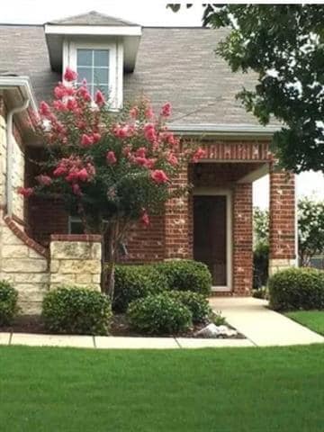 Photo - 559 Rockledge Ct
