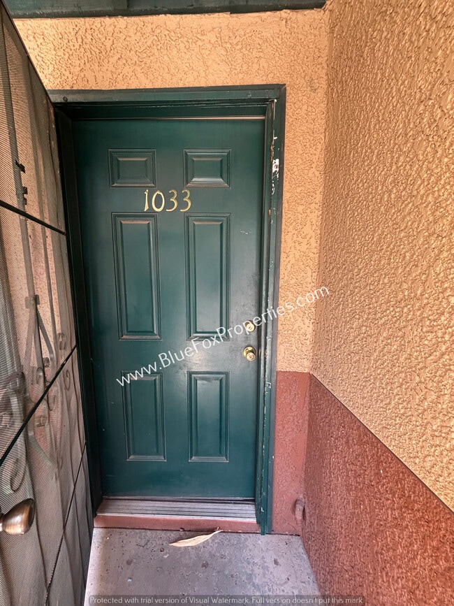 Building Photo - 3690 N Country Club Rd Unit 1033 Rental
