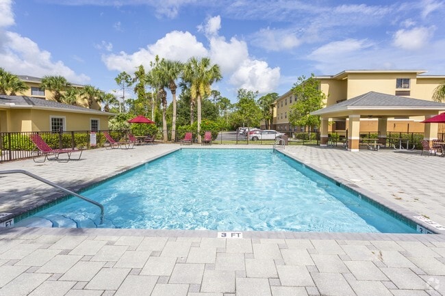 Heron Pond 55+ Apartments