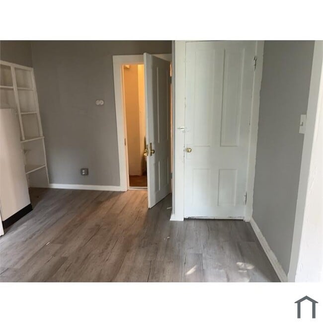 3224 Monroe Ave Unidad Down Rear