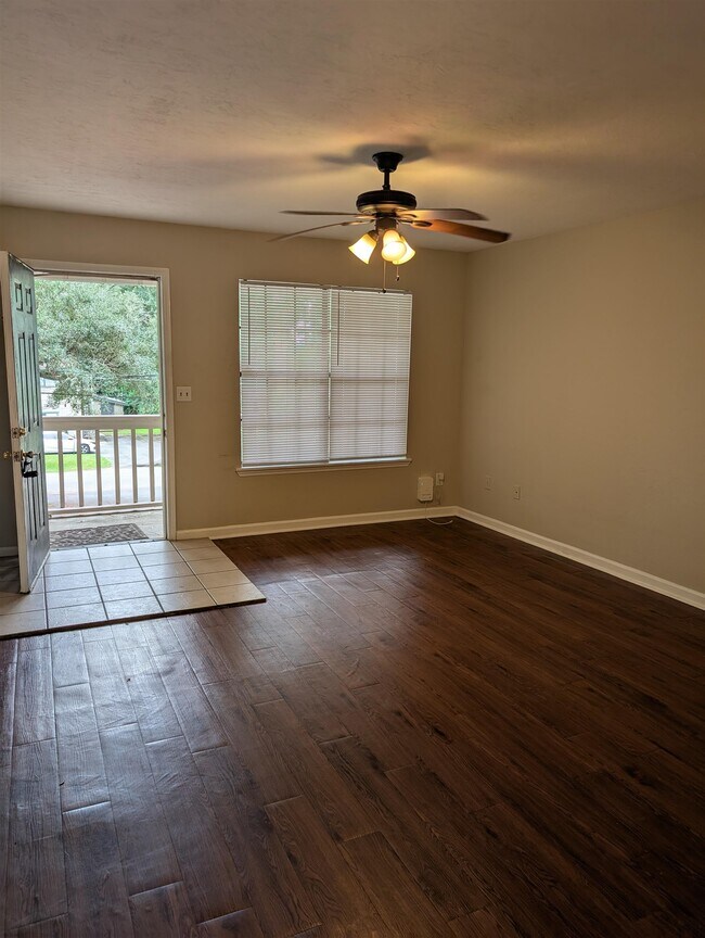 Photo - 1312 Nylic St House