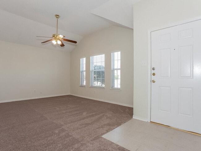 Photo - 11008 Briaroaks Dr