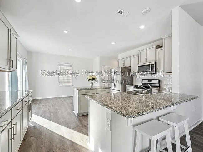 Photo - 633 Birchhead Dr