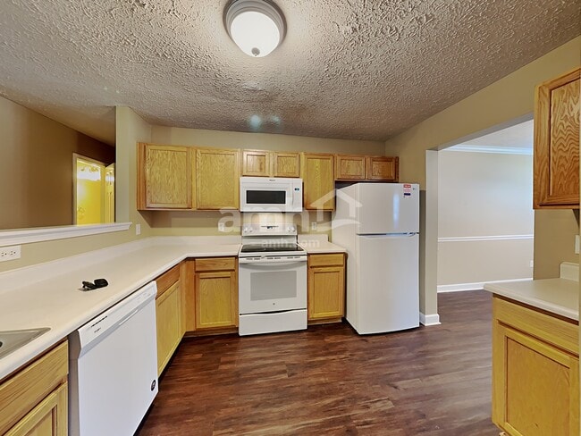Photo - 8028 Meadowview Ln