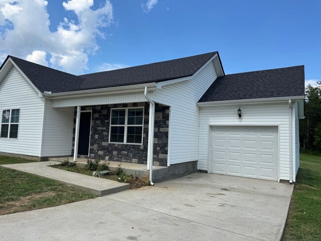 Photo - 1605 Gambill Wood Dr
