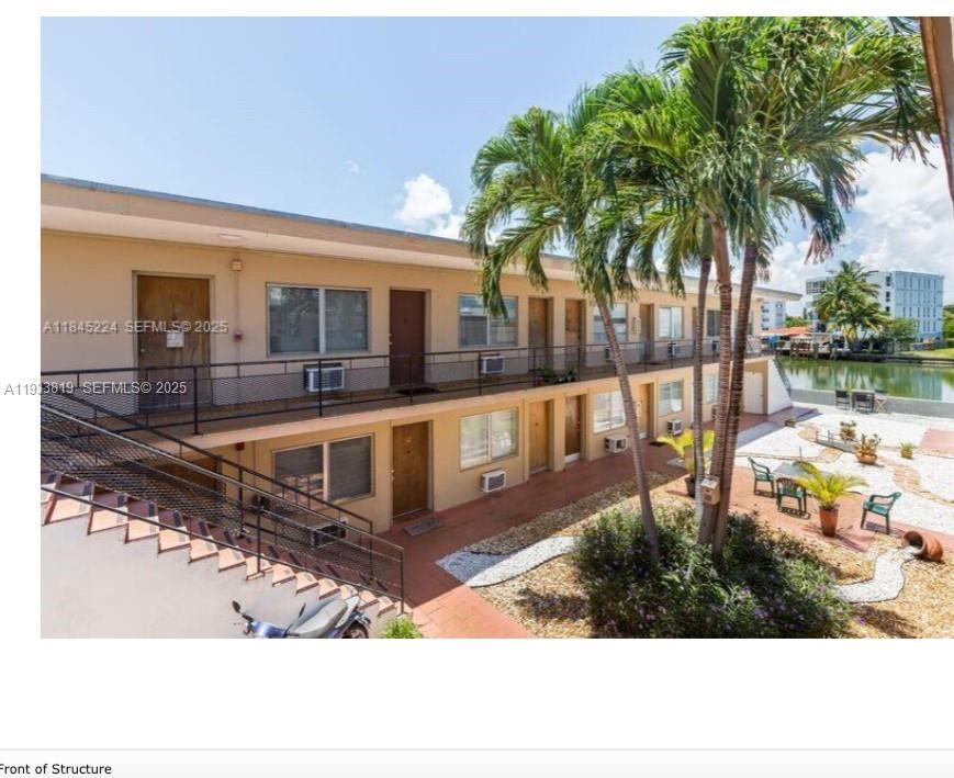 Photo - 8210 Byron Ave Unidad 12