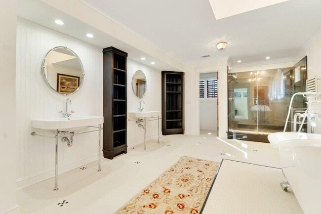 Photo - 12 Rose Hill Way