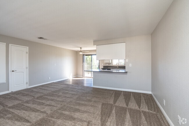 1BR, 1BA - 745SF - Living Room