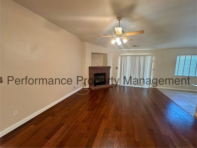 Photo - Stunning 3 Bed/2 Bath NW Bakersfield Home ...