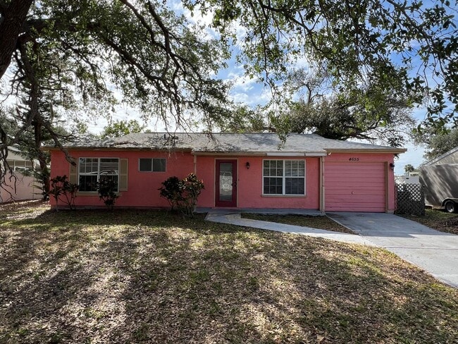 Building Photo - Annual Rental ** Newly Updated 2 Bed / 1.5...
