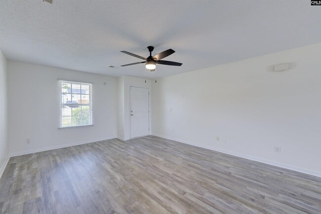 Photo - 312 E Waverly Pl Ct