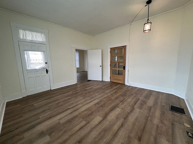 Photo - L1004 Unit 01