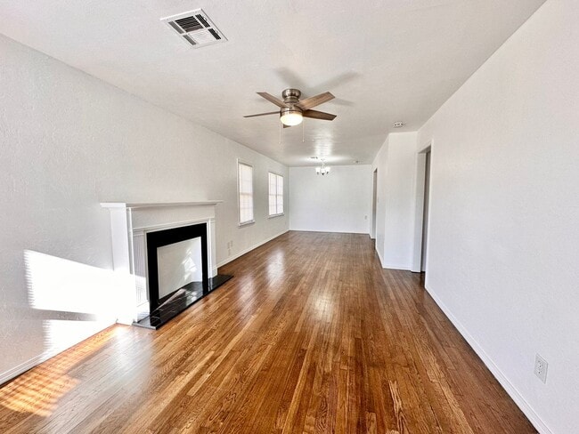 Photo - For Rent – Charming NW OKC Home with Solar Panels & Huge Backyard - Move in Deposit-Free (If Qual...