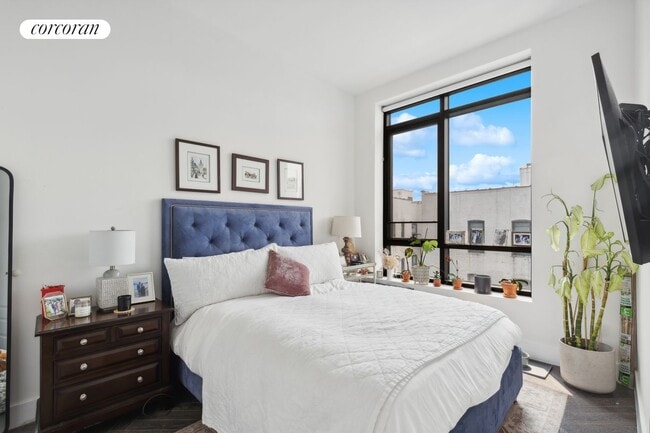 Photo - 11-12-12 44th Dr