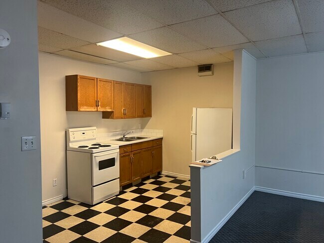 Photo - 16421 Stony Plain Rd Unit 101
