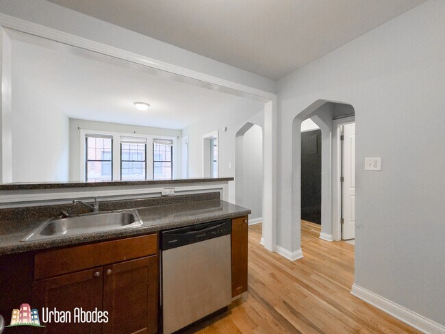 Photo - 4419 N Wolcott Ave Unit M03B