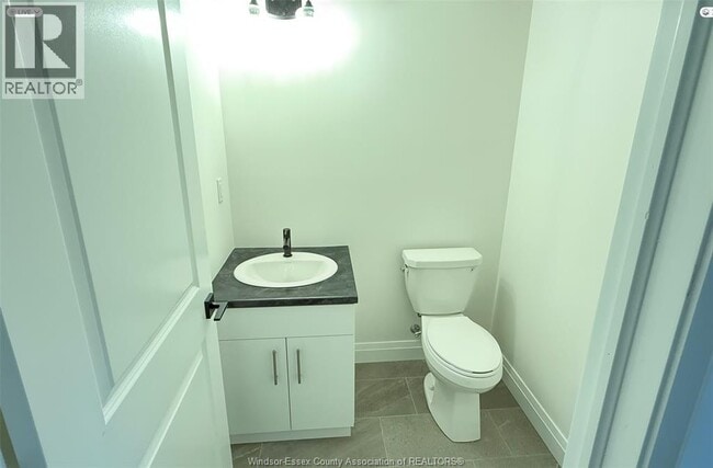 Photo - 450 Mill St