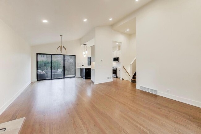 Photo - 3530 Hillside Rd