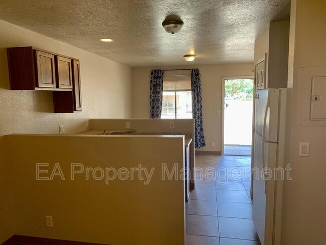 Building Photo - 502 U.S. Rte 66 Unit 11 Rental